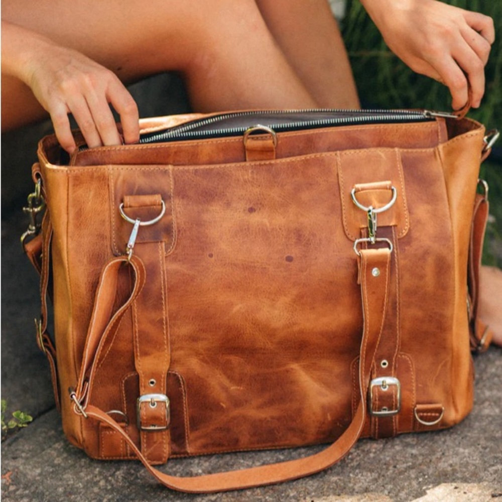 EPIPHANIE VALENCIA CONVERTIBLE CAMERA BAG